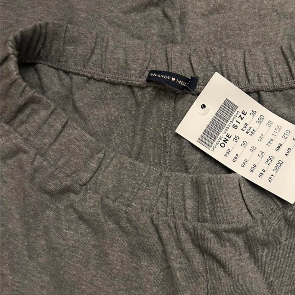 Anastasia brandy sweats